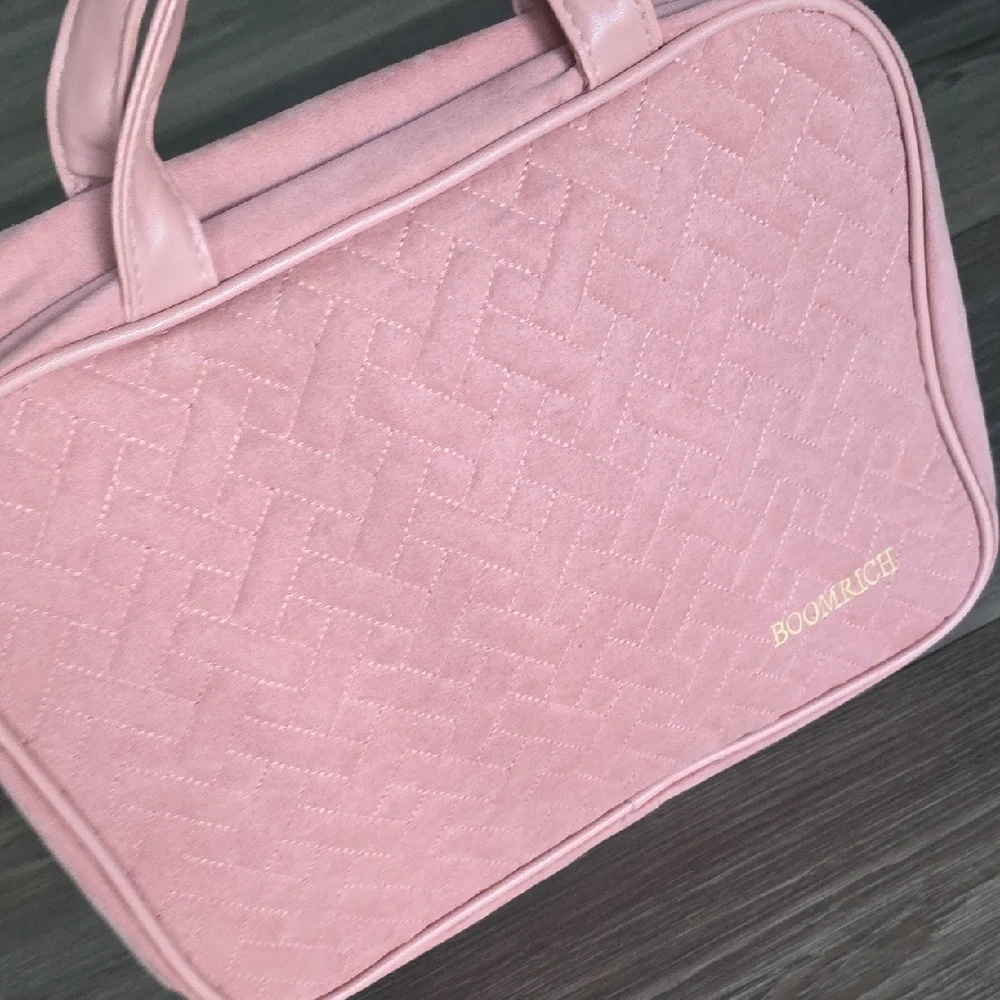 BOOMRICH Chic Pink Quilted Laptop Bag
